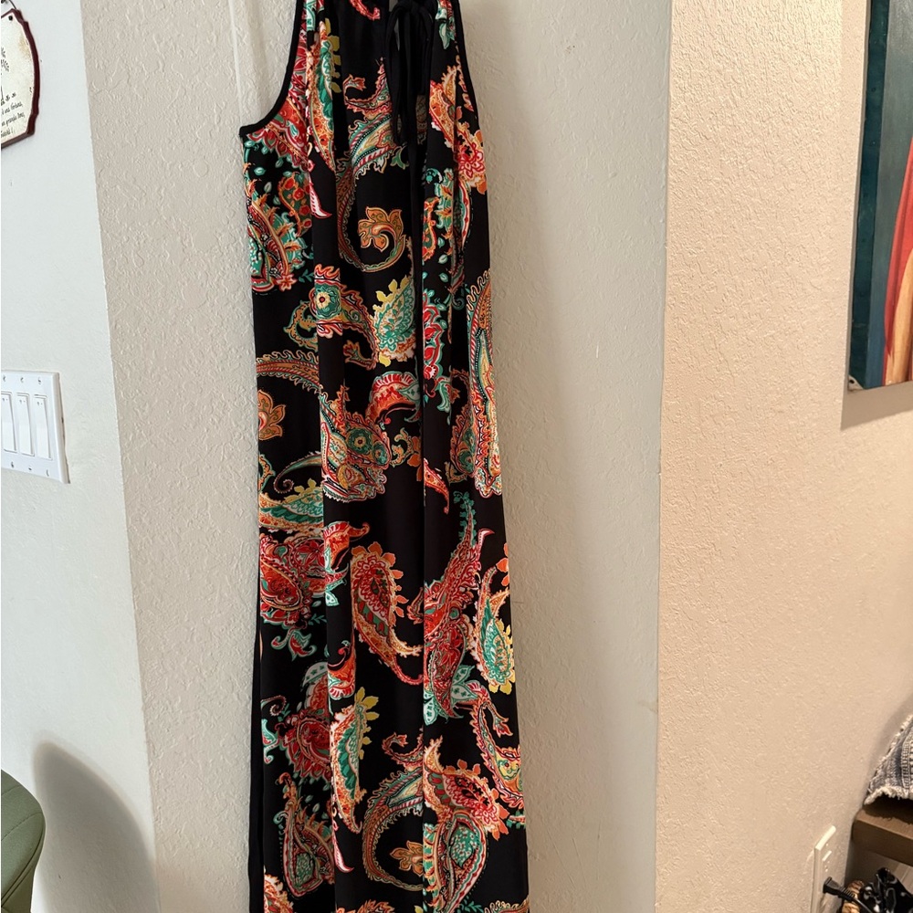Tua Vibrant Paisley Maxi Dress
